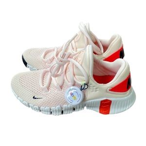 Nike Women’s Free Metcon 4 sneakers